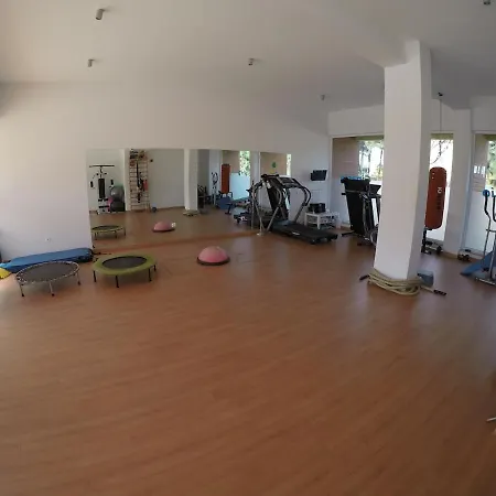 Vandrerhjem Golden Waves Surf And Yoga Furadouro Ovar