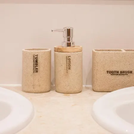 Golden Waves Surf And Yoga Furadouro Albergue Ovar