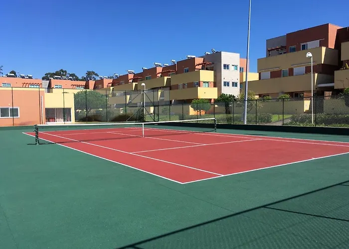 Golden Waves Surf And Yoga Furadouro Hostel
