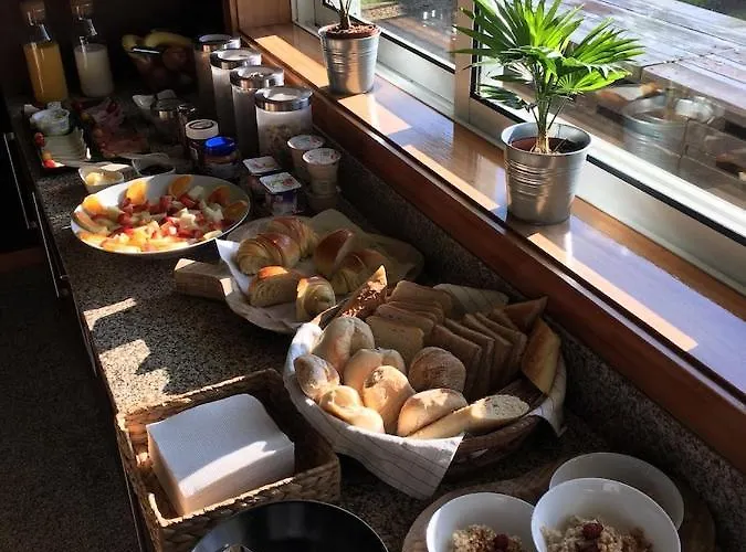 Golden Waves Surf And Yoga Furadouro * Ovar