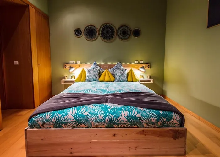 Golden Waves Surf And Yoga Furadouro