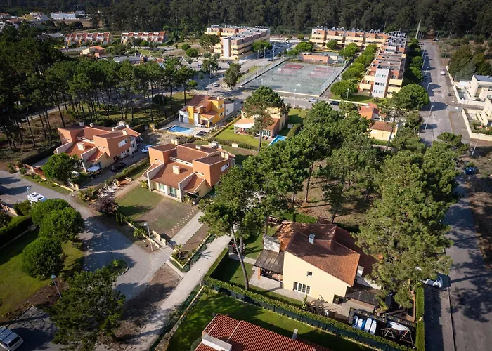 Golden Waves Surf And Yoga Furadouro Hostel Ovar